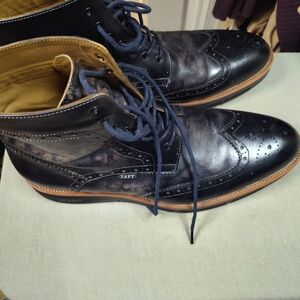 TAFT Men's Black and Tan Brogue Boots